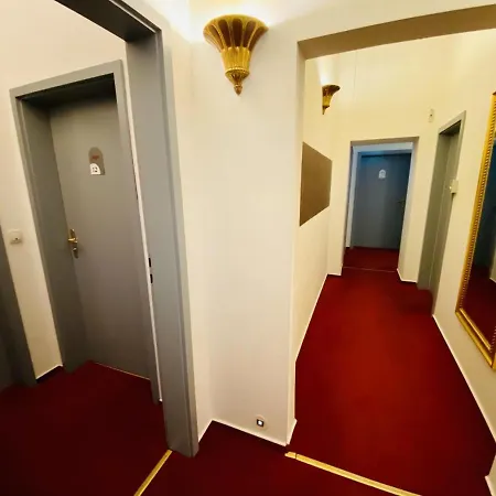 Doppelzimmer Menue, Direkt Am Alten Strom Росток Экстерьер фото